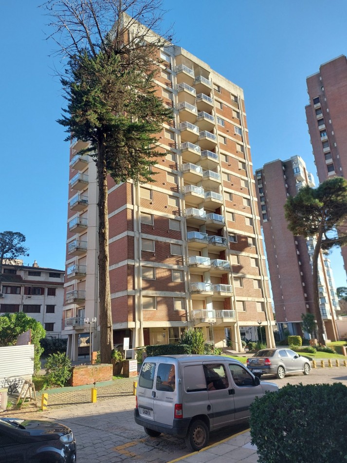 2 Ambientes muy Centrico con cochera