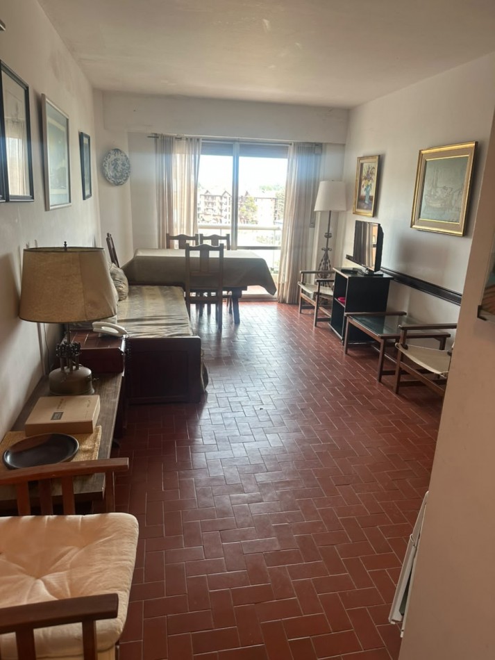 2 Ambientes muy Centrico con cochera