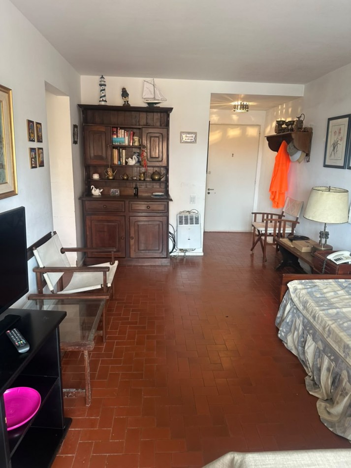 2 Ambientes muy Centrico con cochera